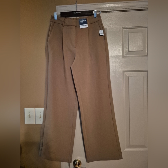 Old Navy Ladies Tan Slacks - Picture 3 of 10